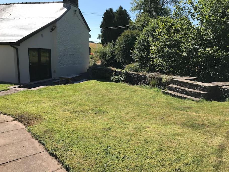 Cobblers Cottage In Brecon Beacons Exterior photo